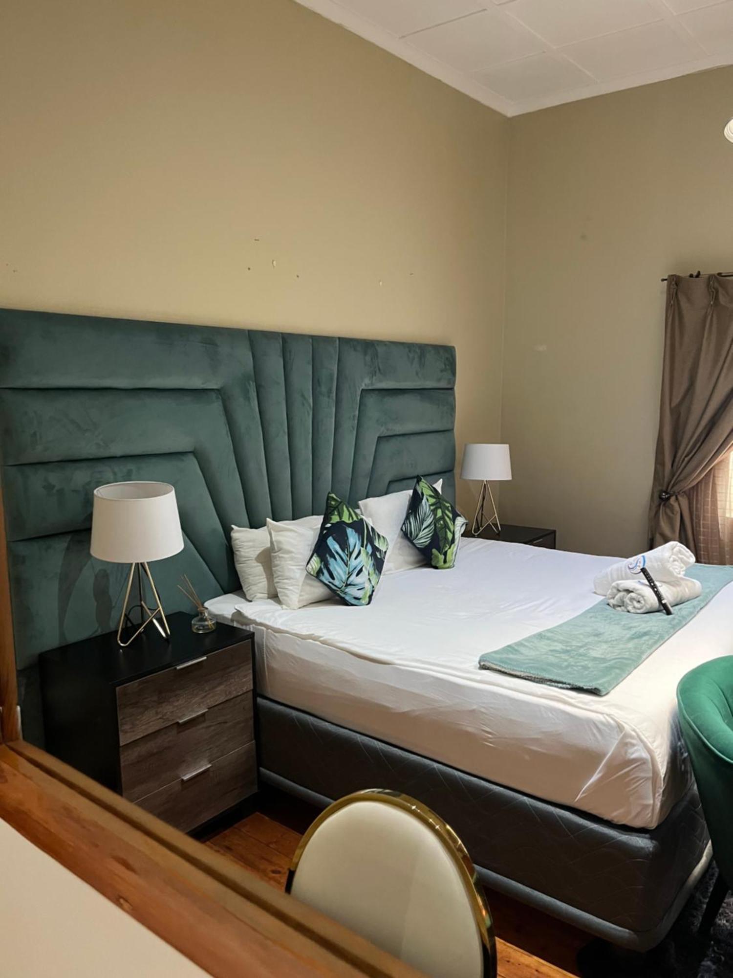 St Eve Lodge & Spa ブルームフォンテーン エクステリア 写真
